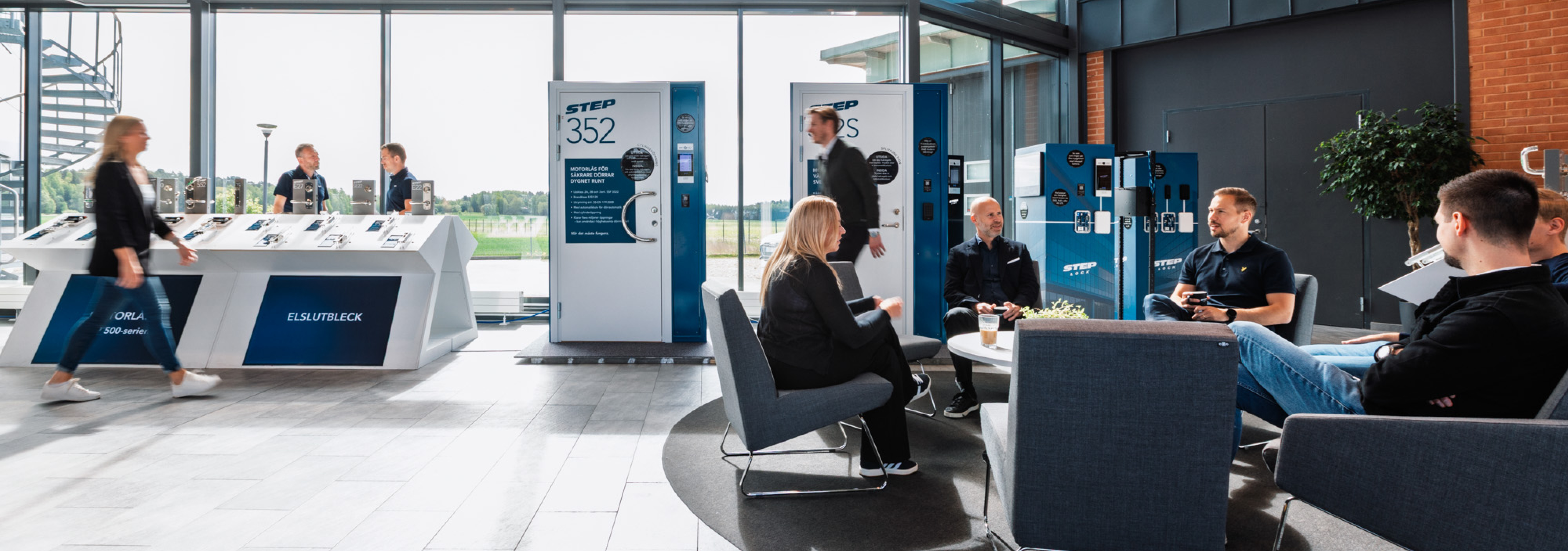 Hero_showroom2.jpg_EN Hero_showroom2.jpg_EN